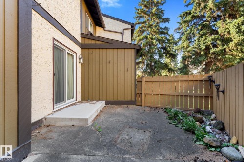 7047 32 Avenue Nw, Edmonton, AB 