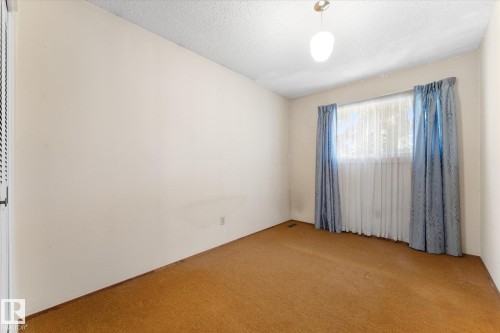 7047 32 Avenue Nw, Edmonton, AB 
