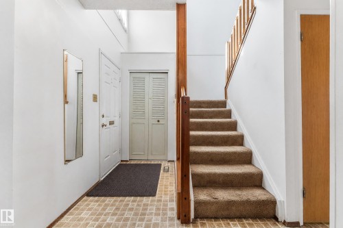 7047 32 Avenue Nw, Edmonton, AB 