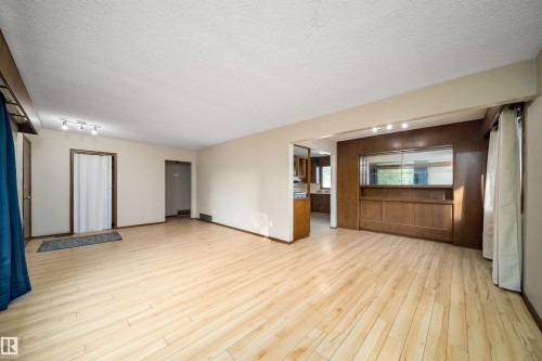12825 102 Street Nw, Edmonton, AB 