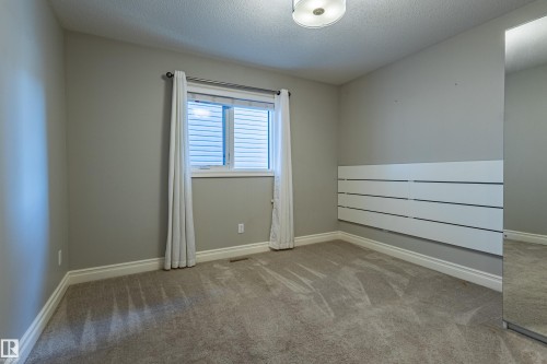 Neutral wall paint - 233 Hawks Ridge Boulevard Nw, Edmonton, AB 