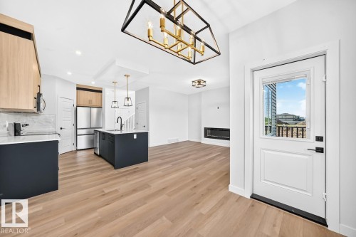 106 Waverly Way, Fort Saskatchewan, AB - Indoor Photo Showing Kitchen