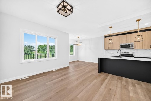 106 Waverly Way, Fort Saskatchewan, AB - Indoor Photo Showing Kitchen