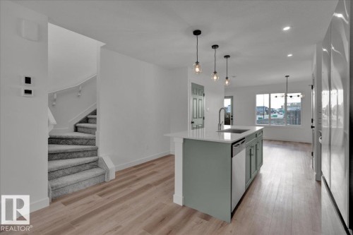 #Upper 18116 73 St Nw Nw, Edmonton, AB - Indoor Photo Showing Kitchen With Upgraded Kitchen