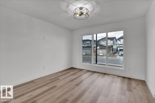#Upper 18116 73 St Nw Nw, Edmonton, AB - Indoor Photo Showing Other Room