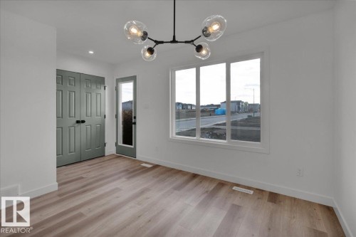 #Upper 18116 73 St Nw Nw, Edmonton, AB - Indoor Photo Showing Other Room