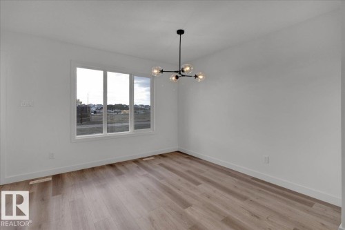 #Upper 18116 73 St Nw Nw, Edmonton, AB - Indoor Photo Showing Other Room