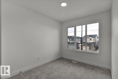 #Upper 18116 73 St Nw Nw, Edmonton, AB - Indoor Photo Showing Other Room