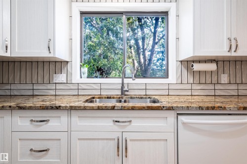 10606 25A Avenue Nw, Edmonton, AB 