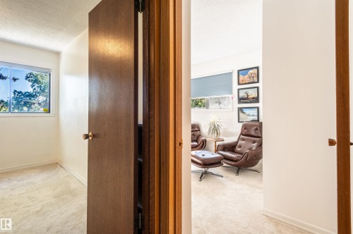 10606 25A Avenue Nw, Edmonton, AB 
