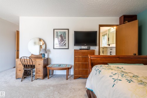 10606 25A Avenue Nw, Edmonton, AB 