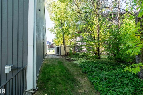 10606 25A Avenue Nw, Edmonton, AB 