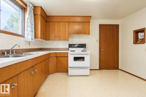 10339 80 Street Nw, Edmonton, AB 