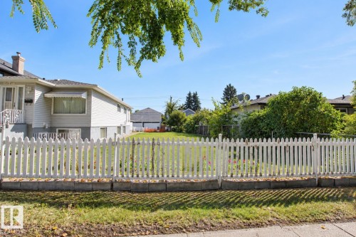 10337 80 Street Nw, Edmonton, AB 