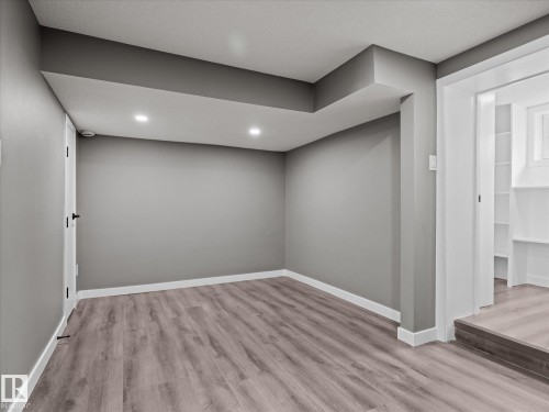11211 104 Street Nw, Edmonton, AB 