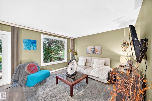 5620 93A Avenue Nw, Edmonton, AB 
