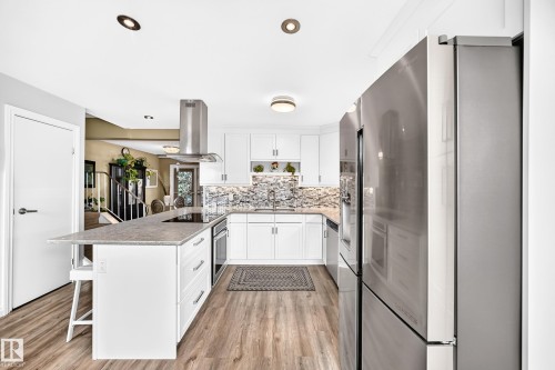 5620 93A Avenue Nw, Edmonton, AB 