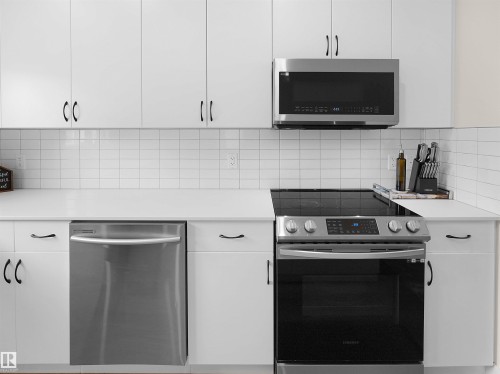 209 Desrochers Boulevard Sw, Edmonton, AB - Indoor Photo Showing Kitchen