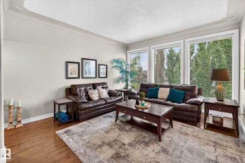 12 Otter Crescent, St. Albert, AB - Indoor Photo Showing Living Room
