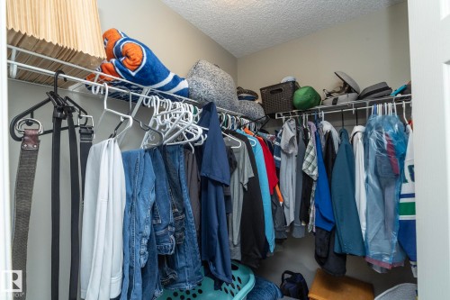 Image quality insufficient for description - 1640 Chapman Way Sw, Edmonton, AB - Indoor With Storage