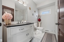 Main floor 3 PC bathroom with shower - 