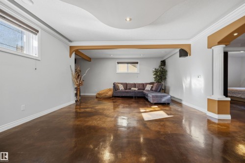 Exceptionally large open concept basement with sealed concrete in-floor heating - 10819 175 Avenue Nw, Edmonton, AB 