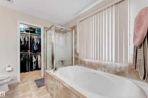 3012 25 Ave Avenue Nw, Edmonton, AB 