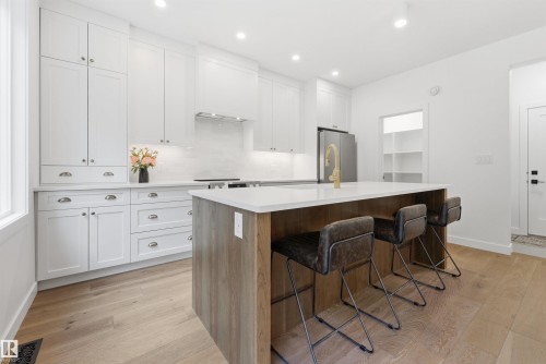 132 Heron Point Close, Rural Wetaskiwin County, AB - Indoor Photo Showing Kitchen With Upgraded Kitchen
