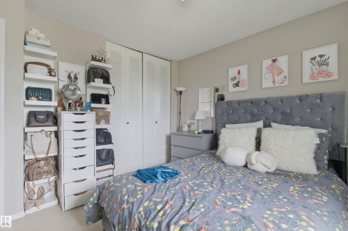7115-7121 80 Avenue Nw, Edmonton, AB 