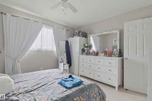 7115-7121 80 Avenue Nw, Edmonton, AB 