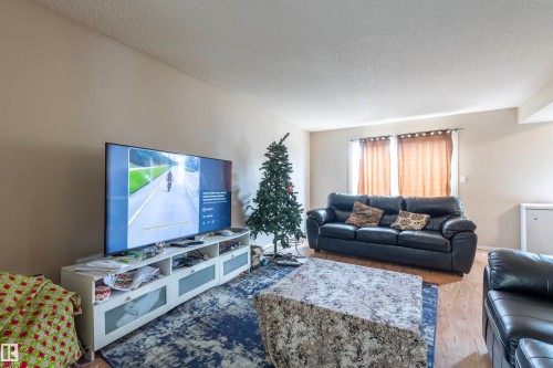 7115-7121 80 Avenue Nw, Edmonton, AB 