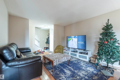 7115-7121 80 Avenue Nw, Edmonton, AB 