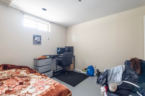 7115-7121 80 Avenue Nw, Edmonton, AB 