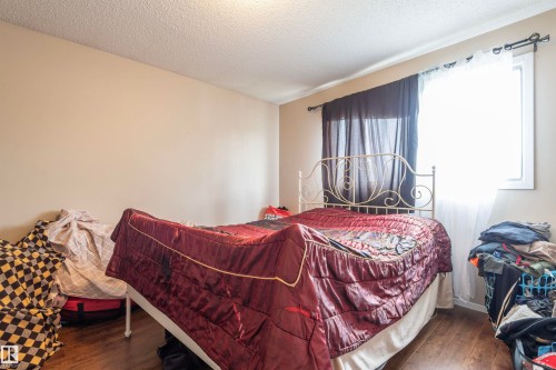 7115-7121 80 Avenue Nw, Edmonton, AB 