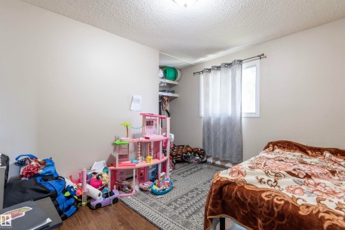 7115-7121 80 Avenue Nw, Edmonton, AB 
