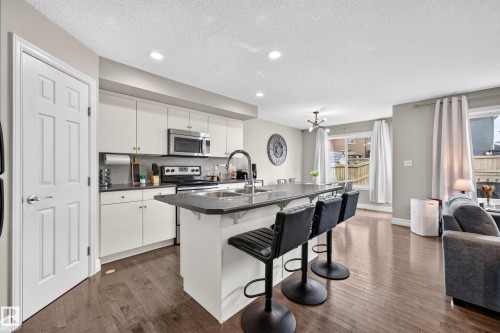 16507 134 Street Nw, Edmonton, AB - Indoor Photo Showing Kitchen