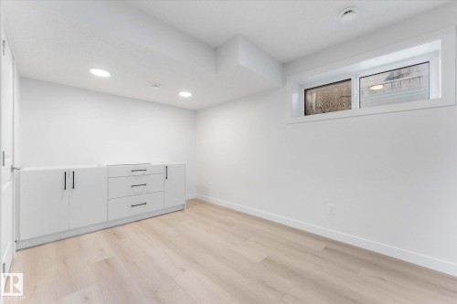 12033 92 Street Nw, Edmonton, AB 