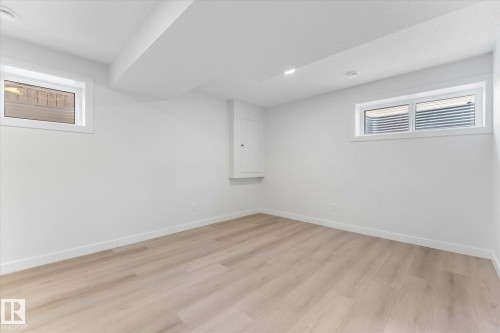 12033 92 Street Nw, Edmonton, AB 