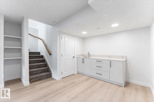 12033 92 Street Nw, Edmonton, AB 