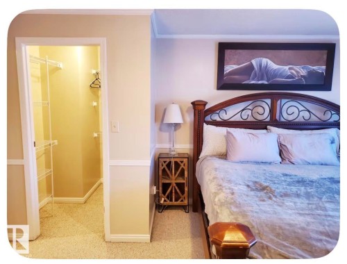 Built-in wire shelving in closet - 10649 125 Street Nw, Edmonton, AB 