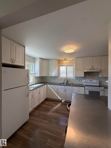 3723 46 Street Nw, Edmonton, AB 