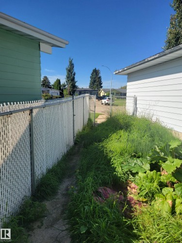 5111 59 Street, Redwater, AB 