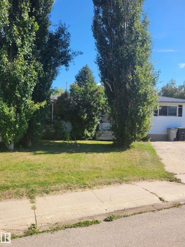 5111 59 Street, Redwater, AB 