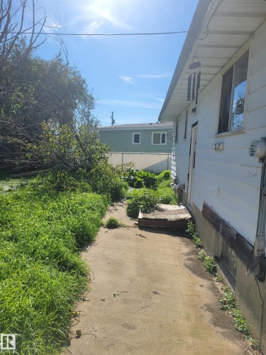 5111 59 Street, Redwater, AB 