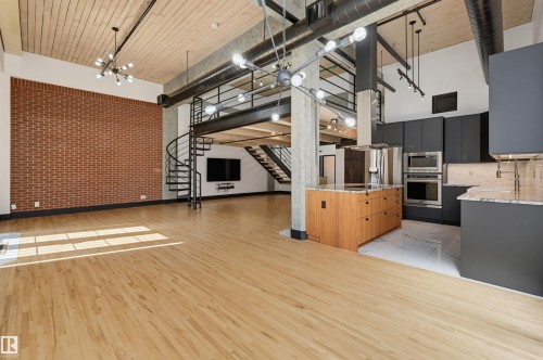 #208 10330 104 St Nw, Edmonton, AB 