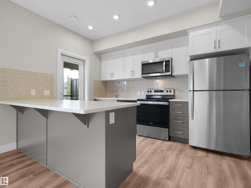 #3 446 Allard Bv Sw, Edmonton, AB - Indoor Photo Showing Kitchen With Stainless Steel Kitchen With Upgraded Kitchen