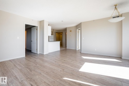 #705 10909 103 Av Nw, Edmonton, AB 