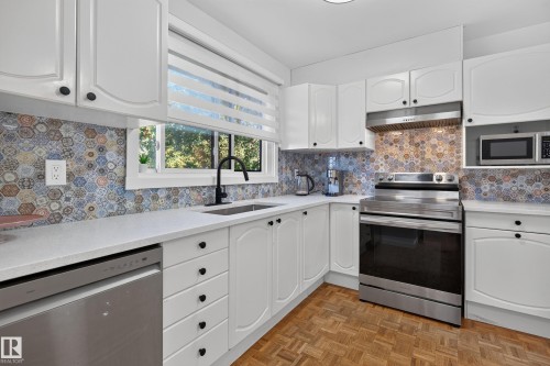 9212 150 Avenue Nw, Edmonton, AB 