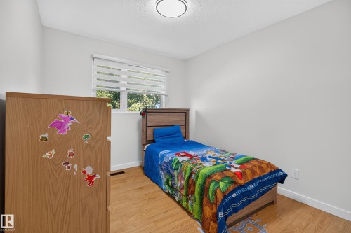 9212 150 Avenue Nw, Edmonton, AB 