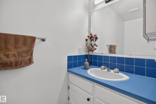 9212 150 Avenue Nw, Edmonton, AB 